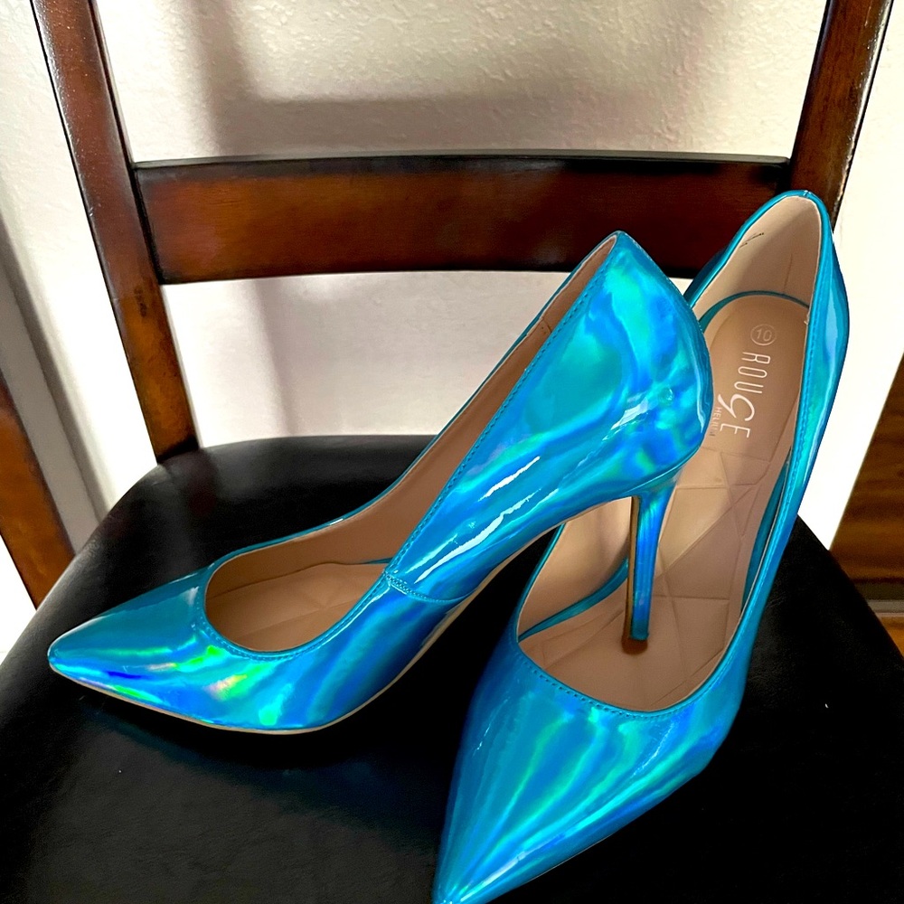 Blue Monochrome Pumps